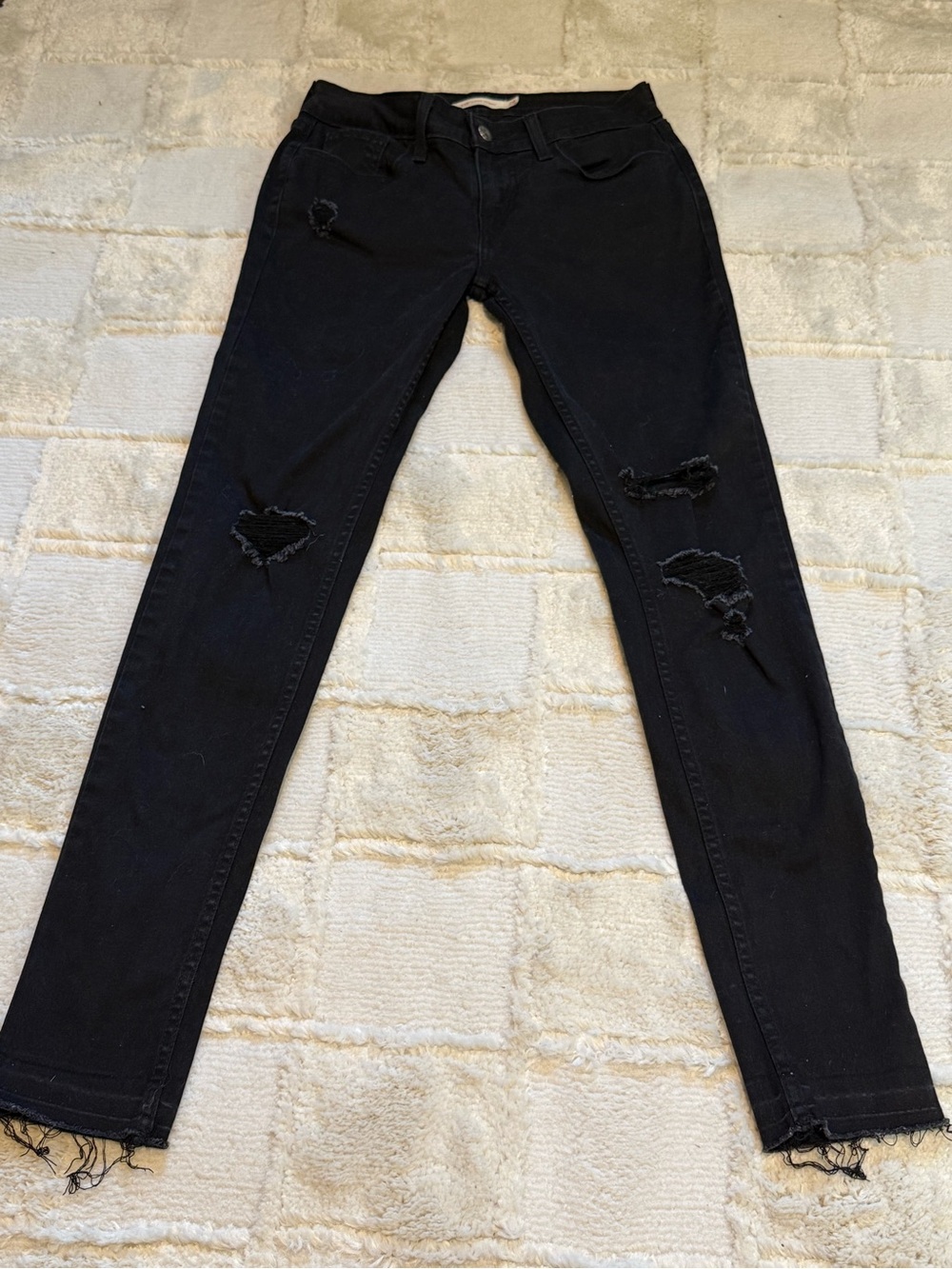 Levi’s 535 Black Distressed Super Skinny Women's Jeans Size 28